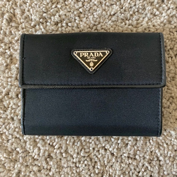 prada trifold wallet